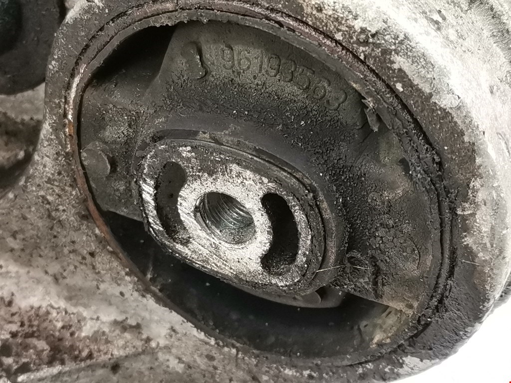 Полуось (привод, приводной вал) передняя правая PEUGEOT Partner 1996-2009