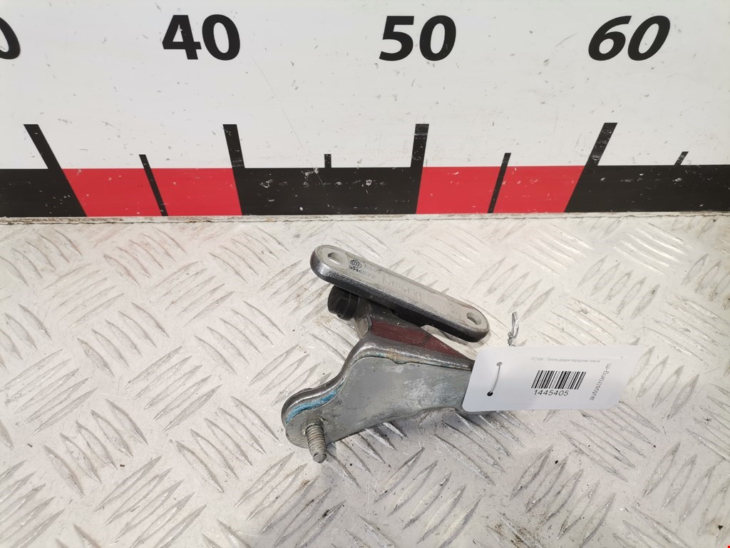 Петля двери передней левой Mercedes A-Class (W169) (2004-2012)