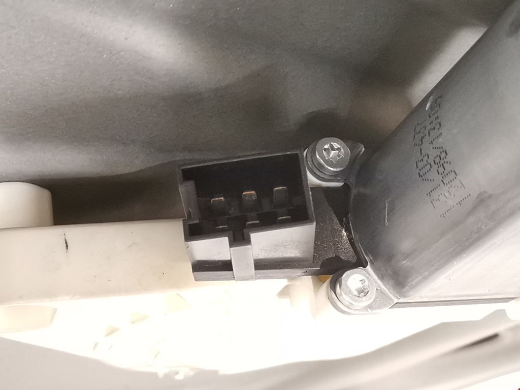 Стеклоподъемник передний левый MERCEDES-BENZ A-Class W169 2004-2012