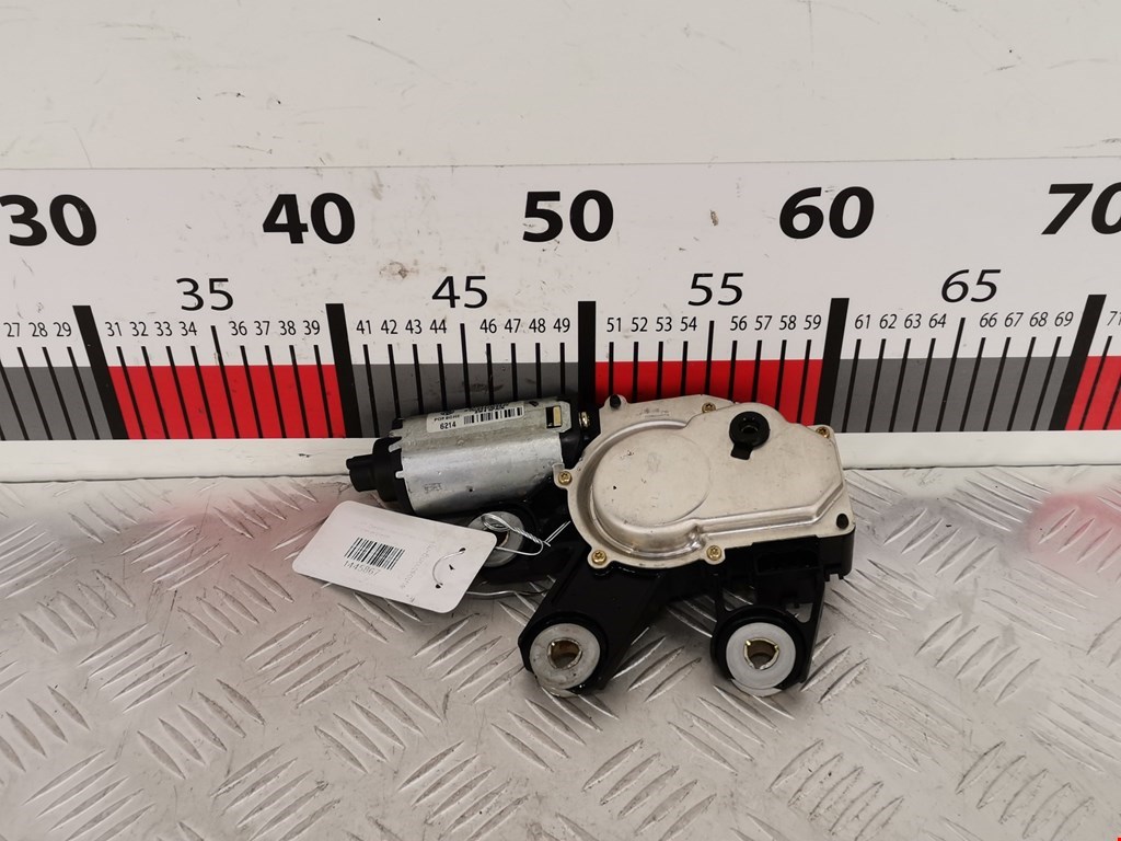 Моторчик стеклоочистителя задний VOLKSWAGEN Touareg 2002-2010