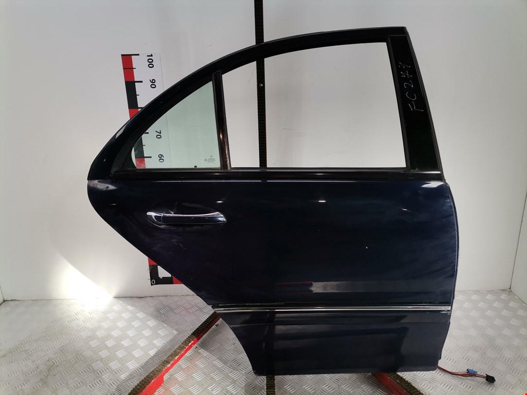 Дверь задняя правая MERCEDES-BENZ C-Class C-klasse W203 2000-2007