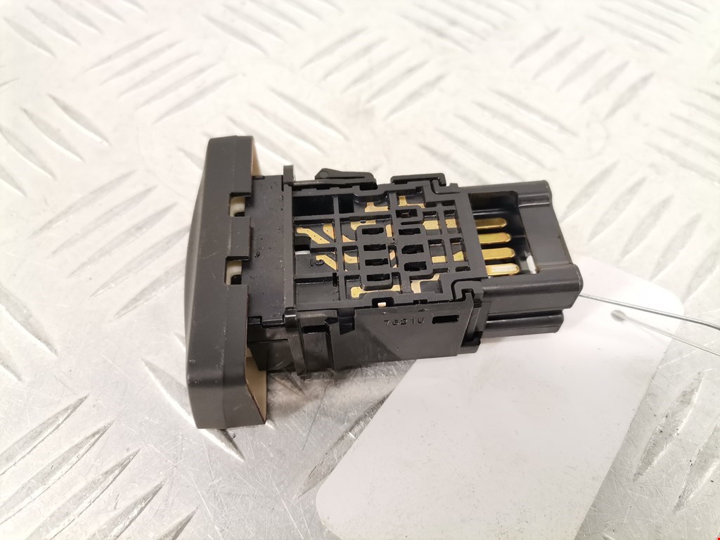 Кнопка аварийной сигнализации (аварийки) NISSAN X-Trail T31 2007-2015