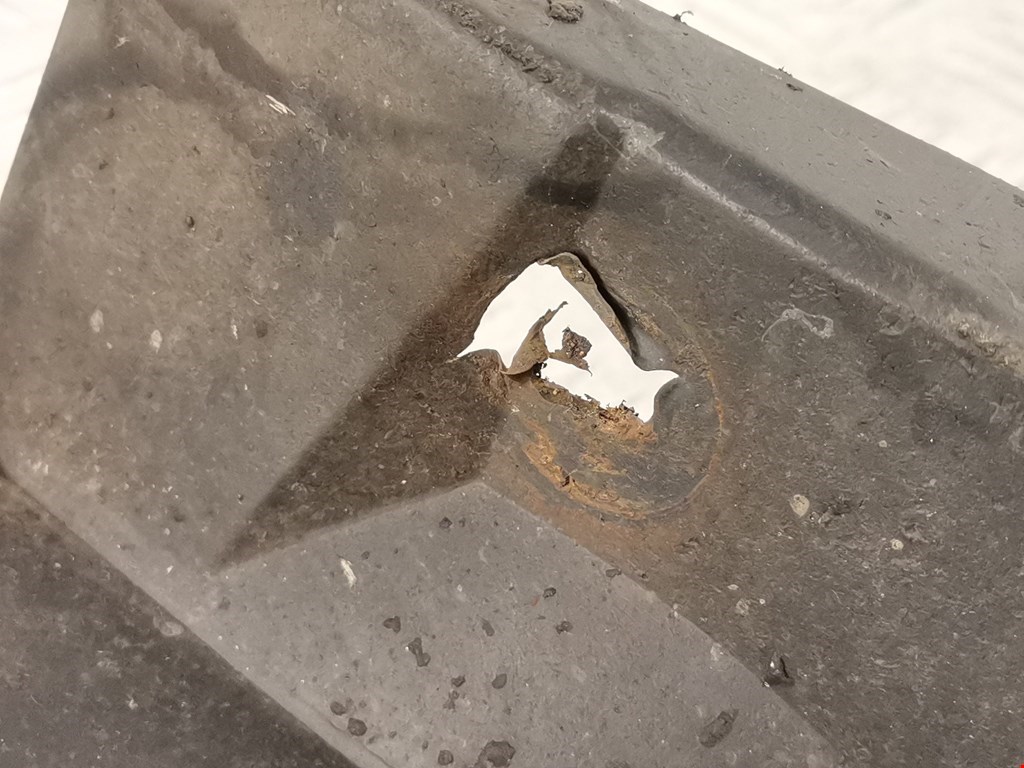 Гидроаккумулятор (груша) буль задний LAND ROVER Range Rover 2002-2012