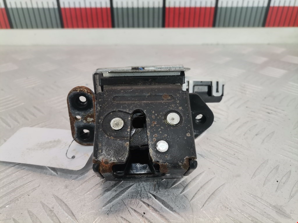 Замок багажника (крышки двери) MAZDA Mazda 3 BL 2009-2013