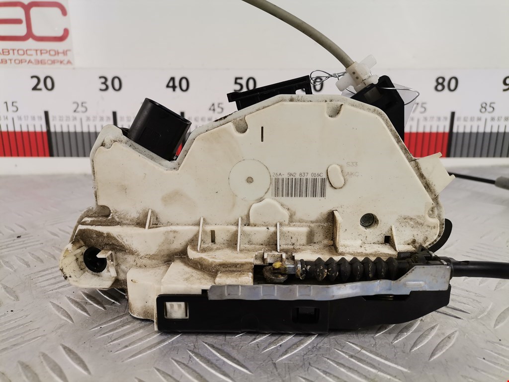 Замок двери задней правой SEAT Ibiza 2008-2017