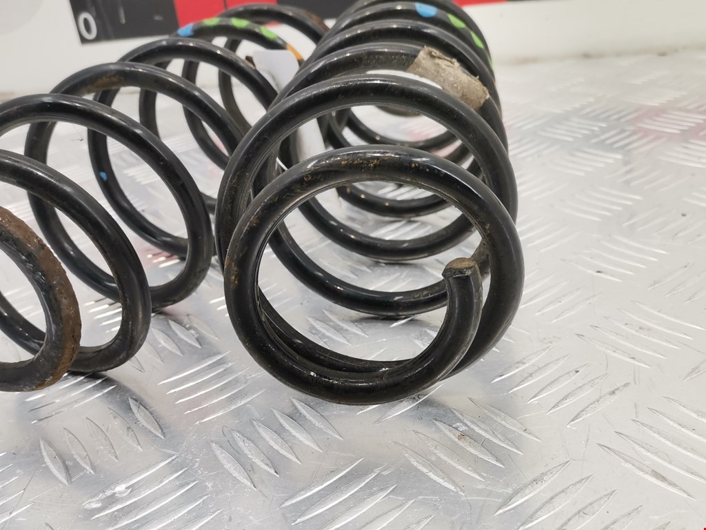 Пружина задняя левая/правая SEAT Ibiza 2008-2017