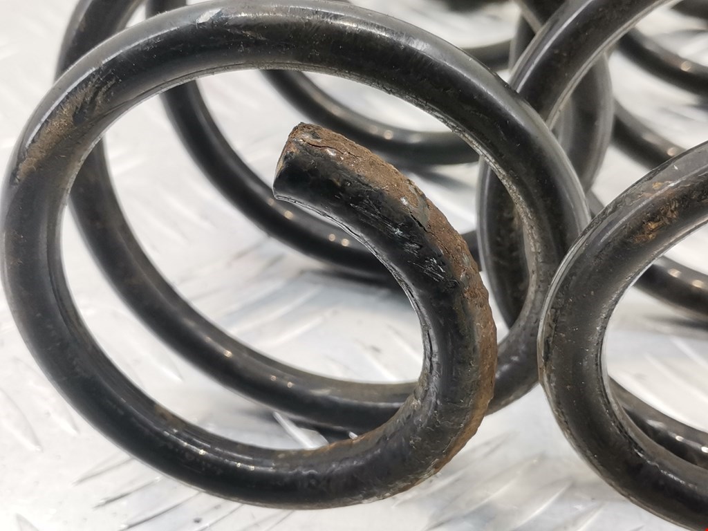 Пружина задняя левая/правая SEAT Ibiza 2008-2017