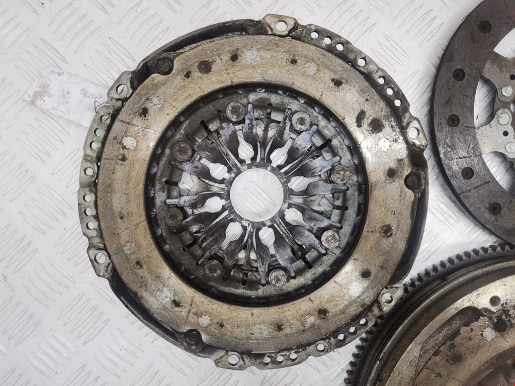 Маховик (демпфер сцепления) RENAULT Koleos HY 2008-2016