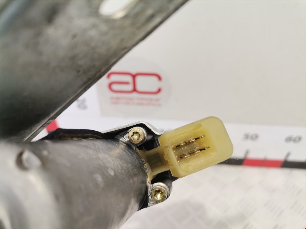 Стеклоподъемник передний правый VOLVO V70 II 2000-2007