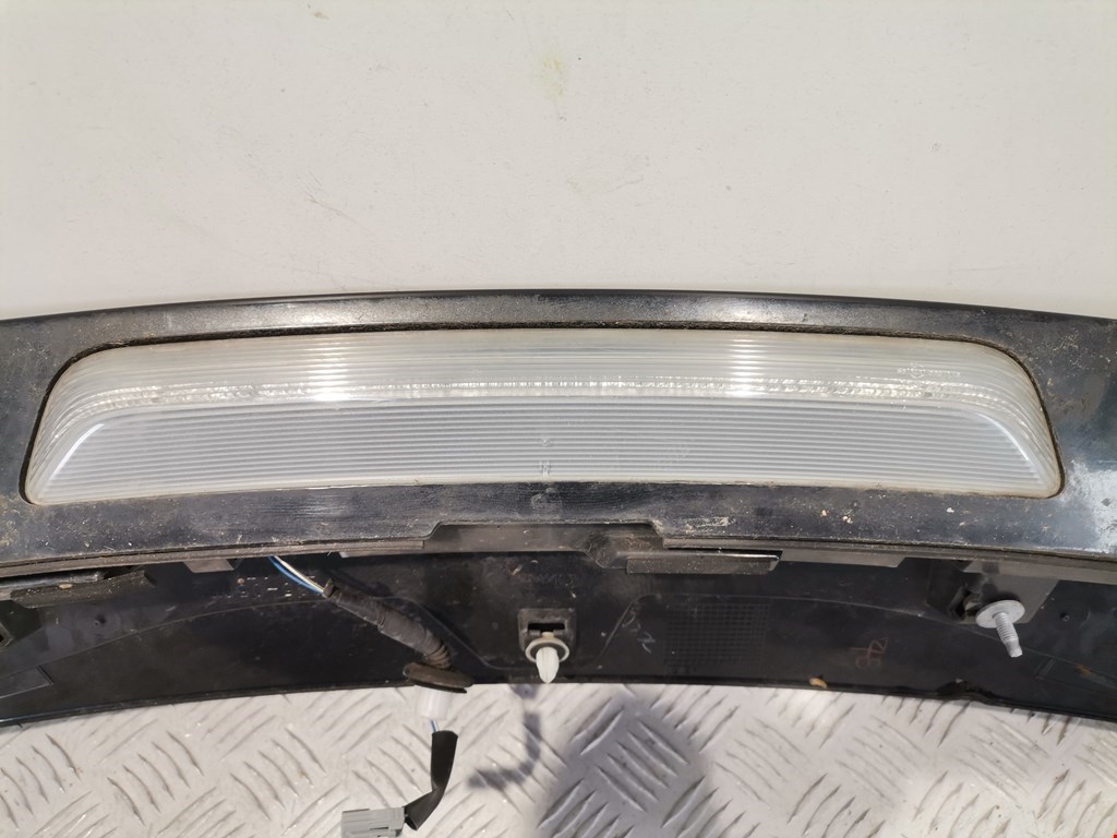 Спойлер TOYOTA Avensis 2009-2015