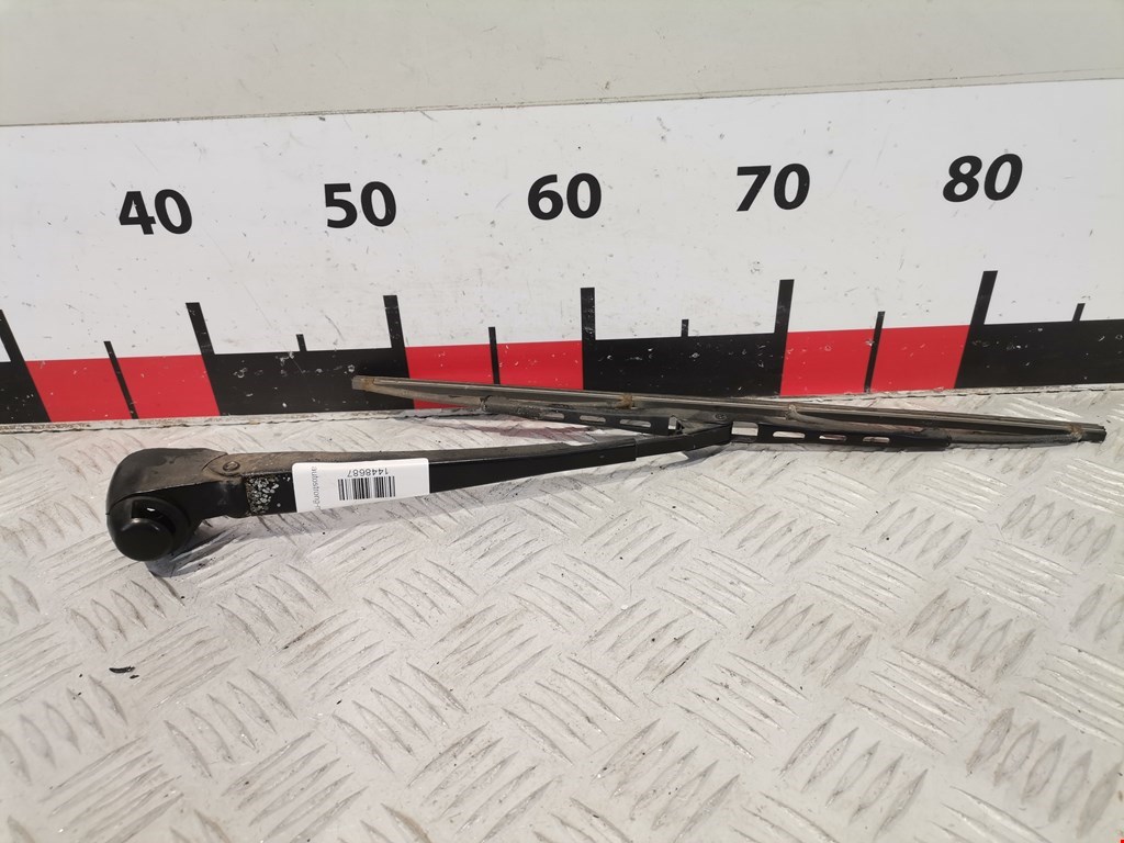 Поводок дворника задний (заднего) AUDI A4 B5 1995-2001