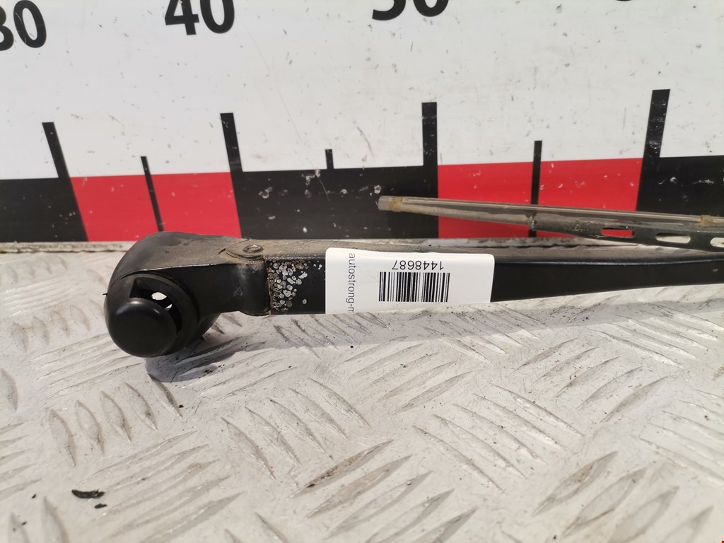 Поводок дворника задний (заднего) AUDI A4 B5 1995-2001