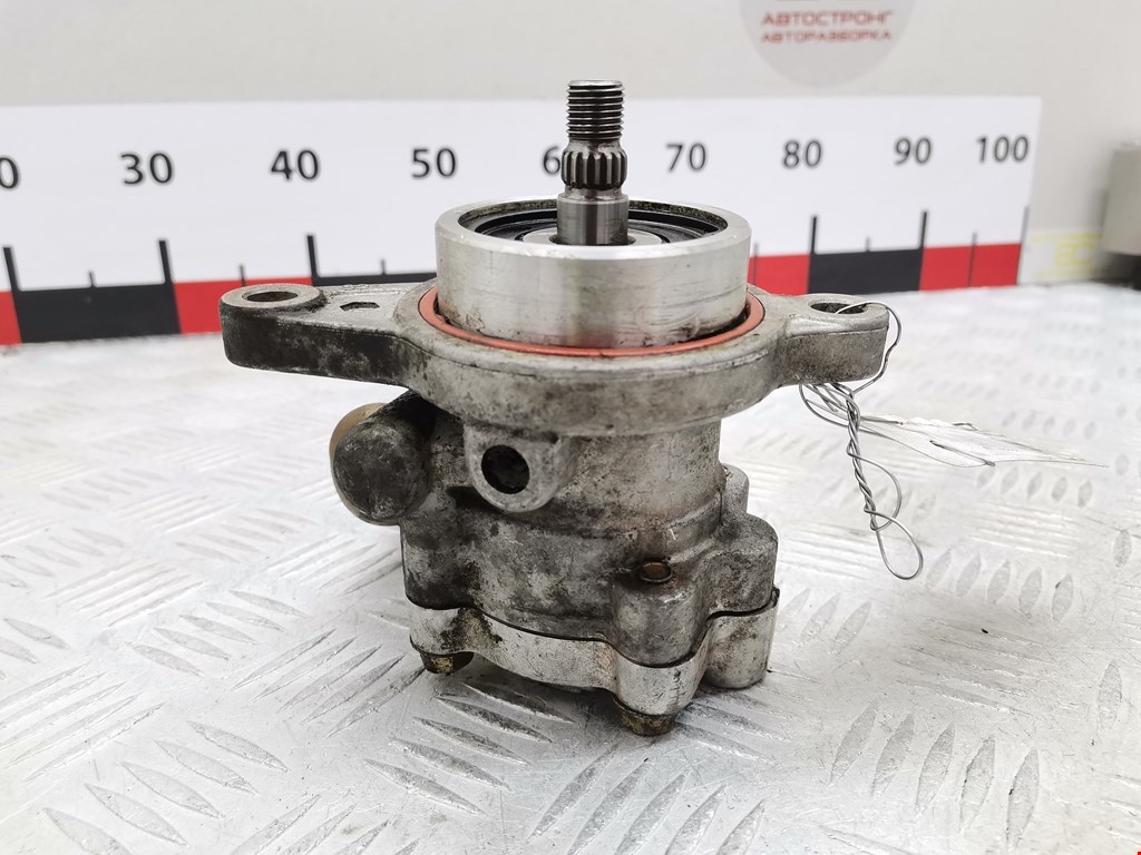 Насос гидроусилителя руля (ГУР) NISSAN Almera Tino 2000-2006