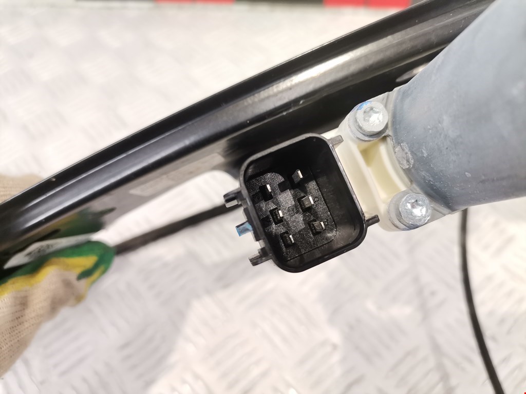 Стеклоподъемник передний правый FORD Focus III 2011-2019