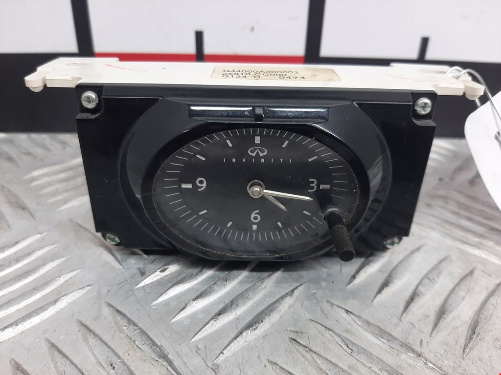 Часы INFINITI FX/ QX70 2002-2008