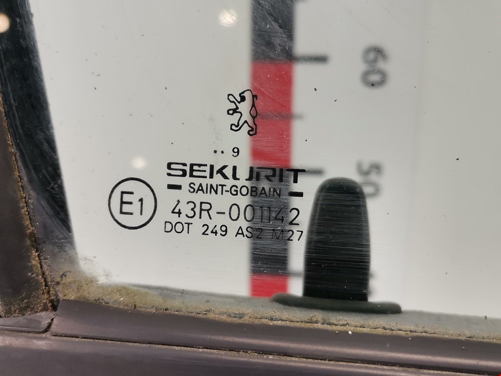 Дверь передняя правая PEUGEOT 306 1993-2002