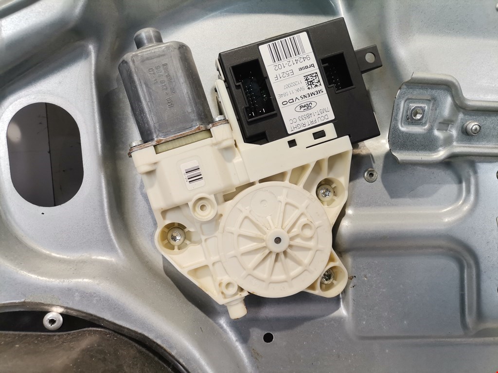 Стеклоподъемник передний правый FORD Focus II 2005-2011