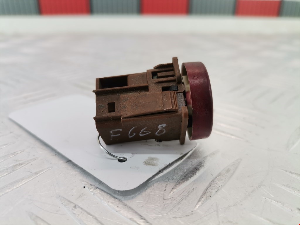 Кнопка аварийной сигнализации (аварийки) CITROEN Xsara 1997-2000