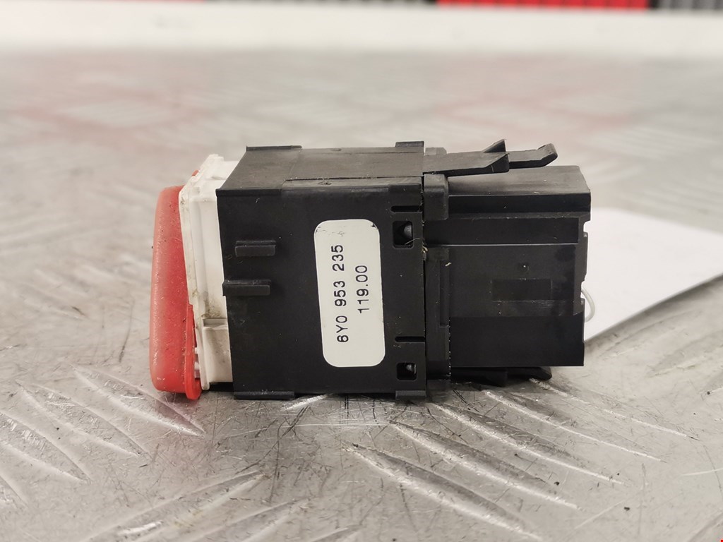 Кнопка аварийной сигнализации (аварийки) SKODA Fabia MK1 1999-2006