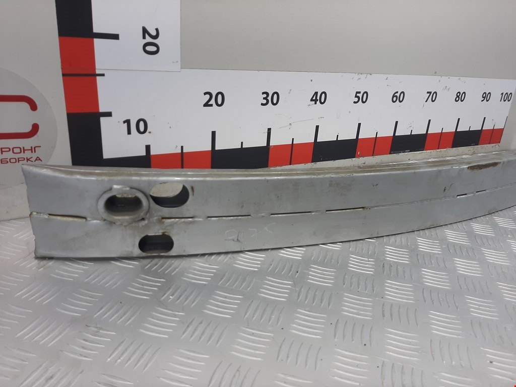 Усилитель переднего бампера (передний) TOYOTA Yaris 1999-2005