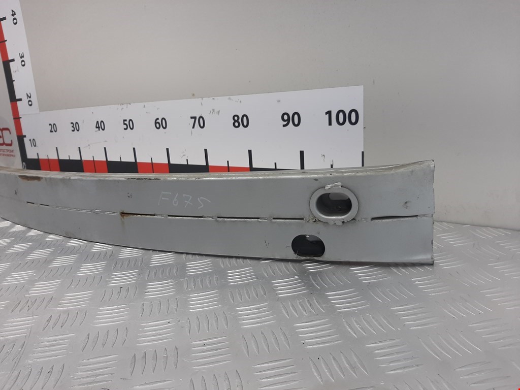 Усилитель переднего бампера (передний) TOYOTA Yaris 1999-2005