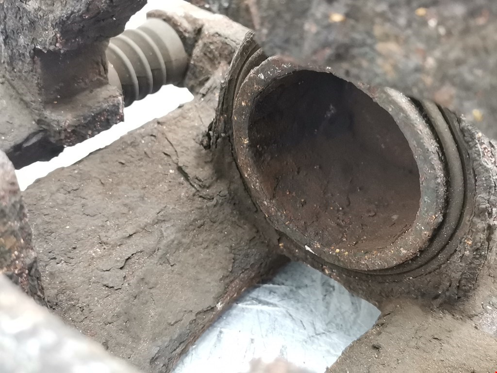 Суппорт передний правый FIAT Multipla 1998-2010