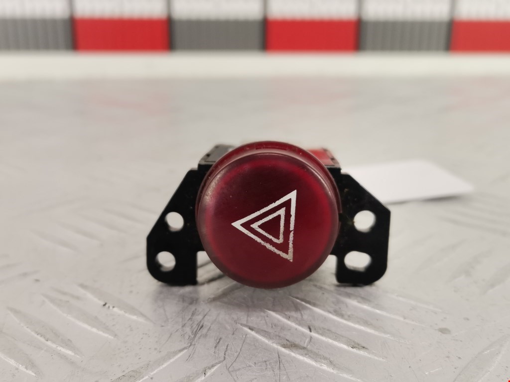 Кнопка аварийной сигнализации Mitsubishi Colt 6 (2002-2012)