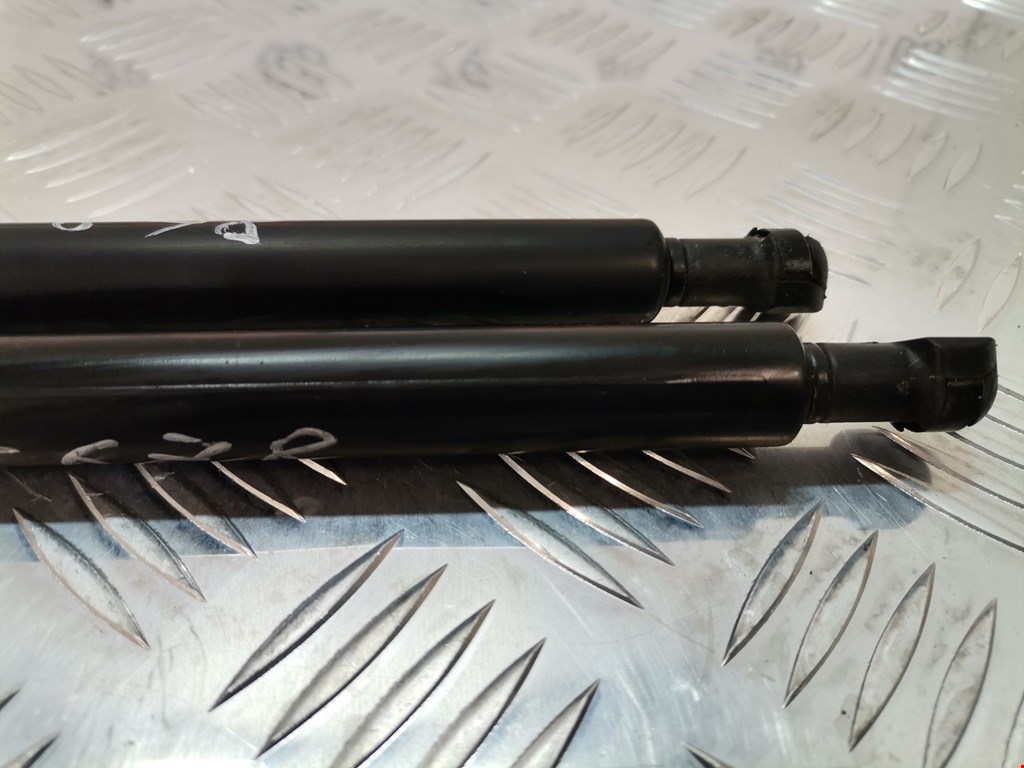 Амортизатор крышки (двери) багажника SUZUKI Wagon R 1998-2003