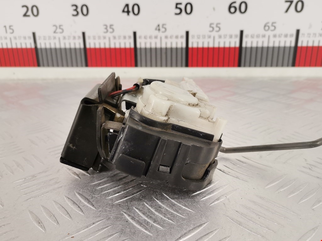 Замок багажника (крышки двери) MAZDA Mazda 2 DY 2003-2007