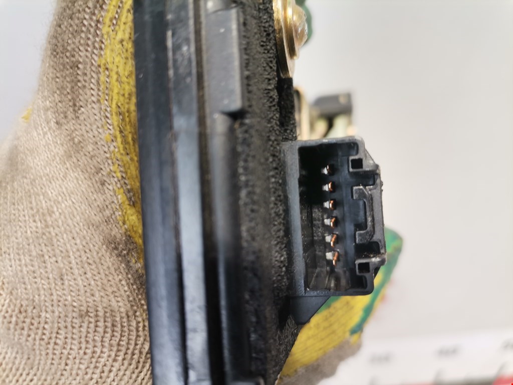 Замок двери задней правой MAZDA Mazda 2 DY 2003-2007