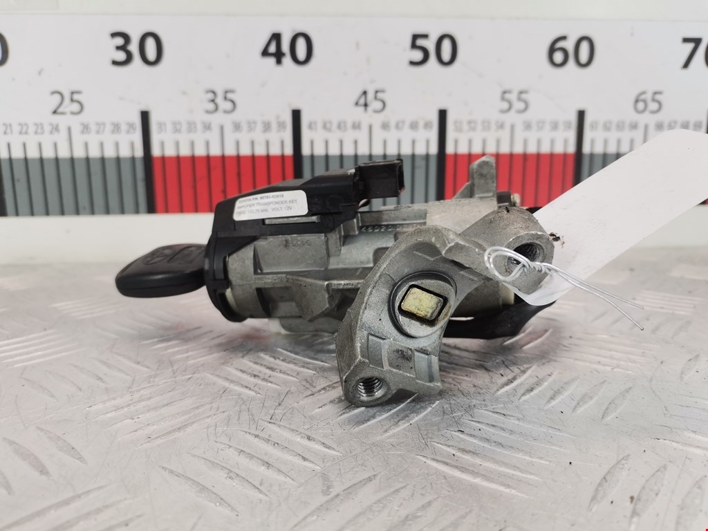 Замок зажигания TOYOTA Yaris 1999-2005