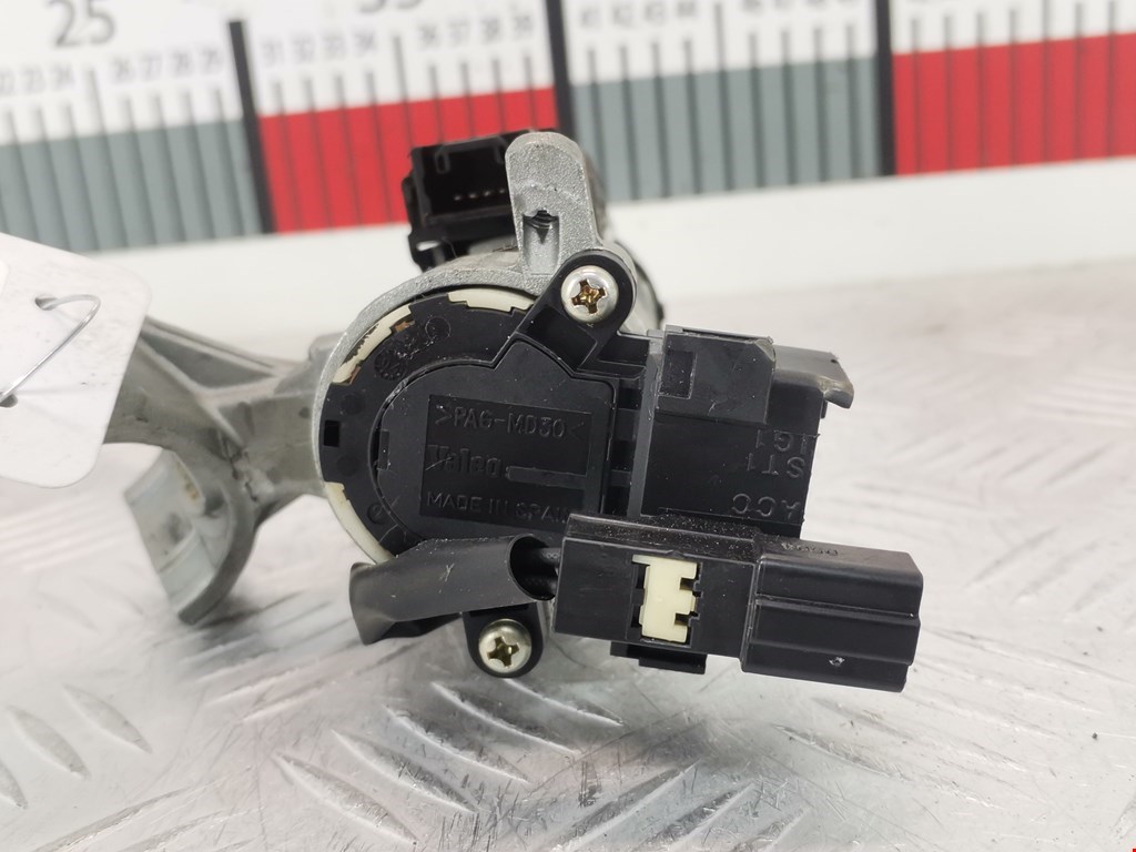 Замок зажигания TOYOTA Yaris 1999-2005