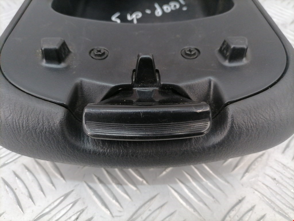 Подлокотник в салон JEEP Cherokee KJ 2001-2007
