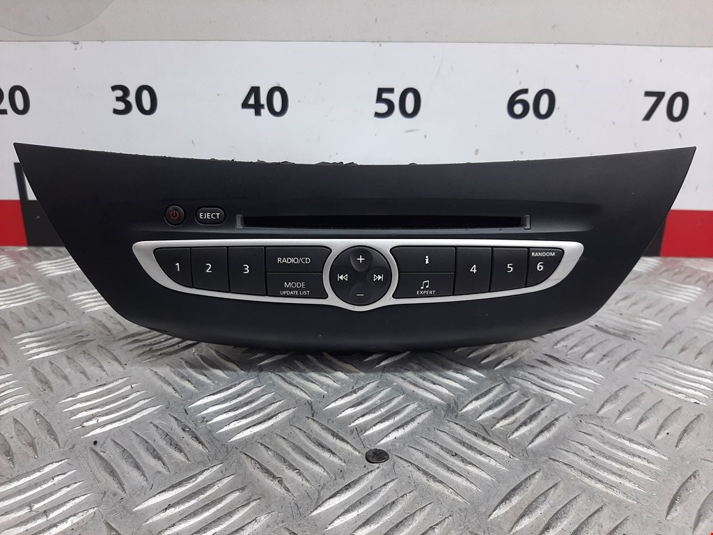 Магнитола RENAULT Laguna 2007-2015