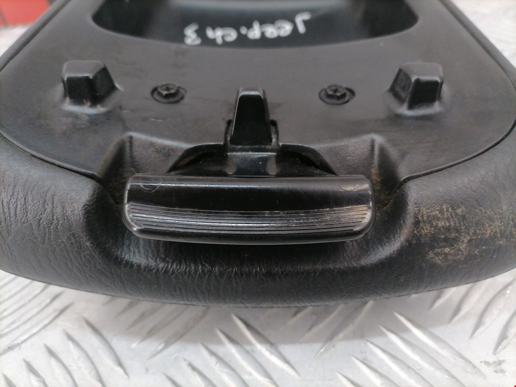 Подлокотник в салон JEEP Cherokee KJ 2001-2007