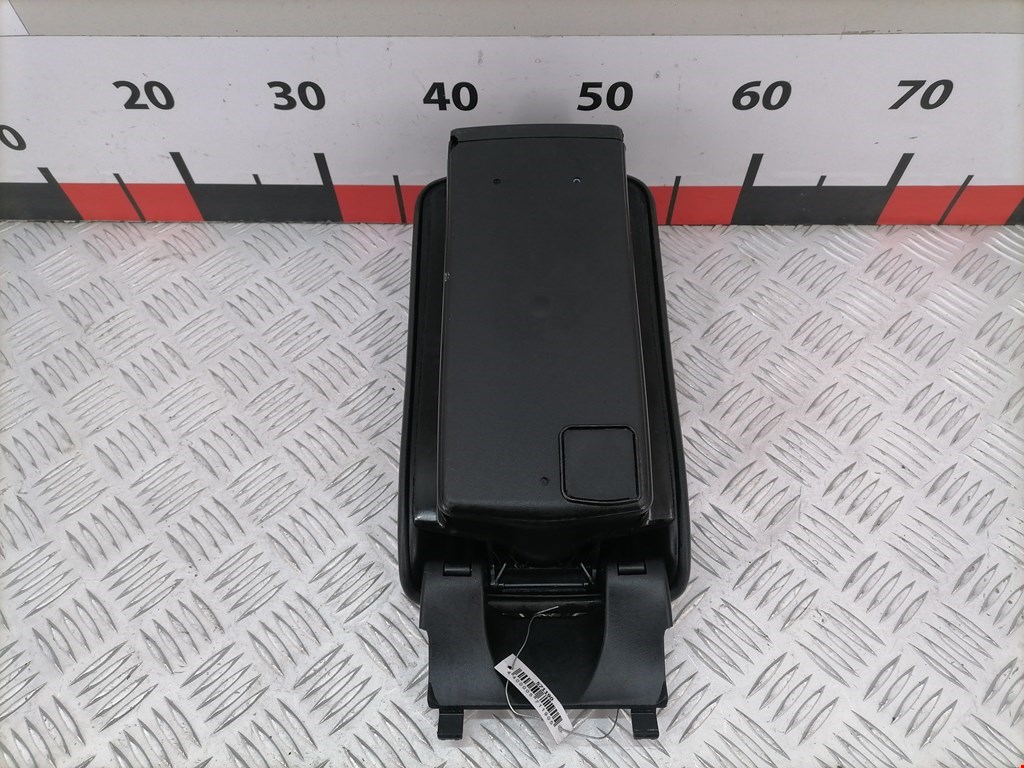 Подлокотник в салон OPEL Signum 2003-2008