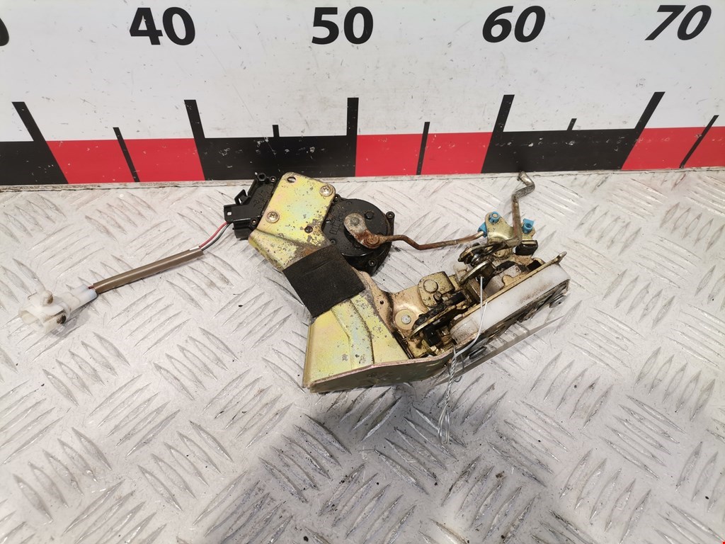 Замок двери задней левой SUZUKI Alto HA12 1998-2004