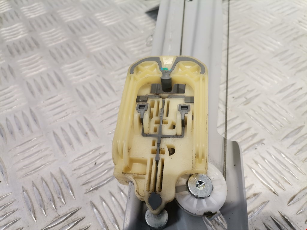 Стеклоподъемник задний правый CHEVROLET Equinox 2017-н.в.