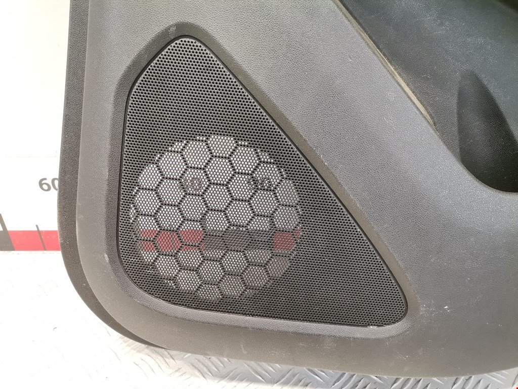 Обшивка двери задняя правая CHEVROLET Equinox 2017-н.в.