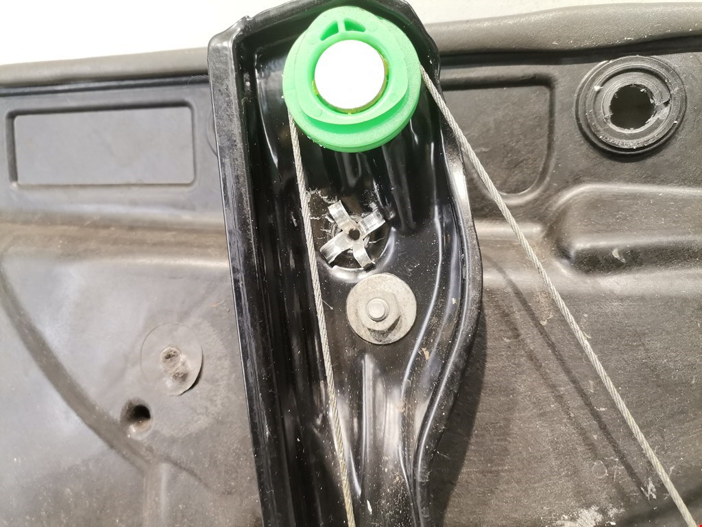 Стеклоподъемник задний правый VOLKSWAGEN Golf VI 2009-2012