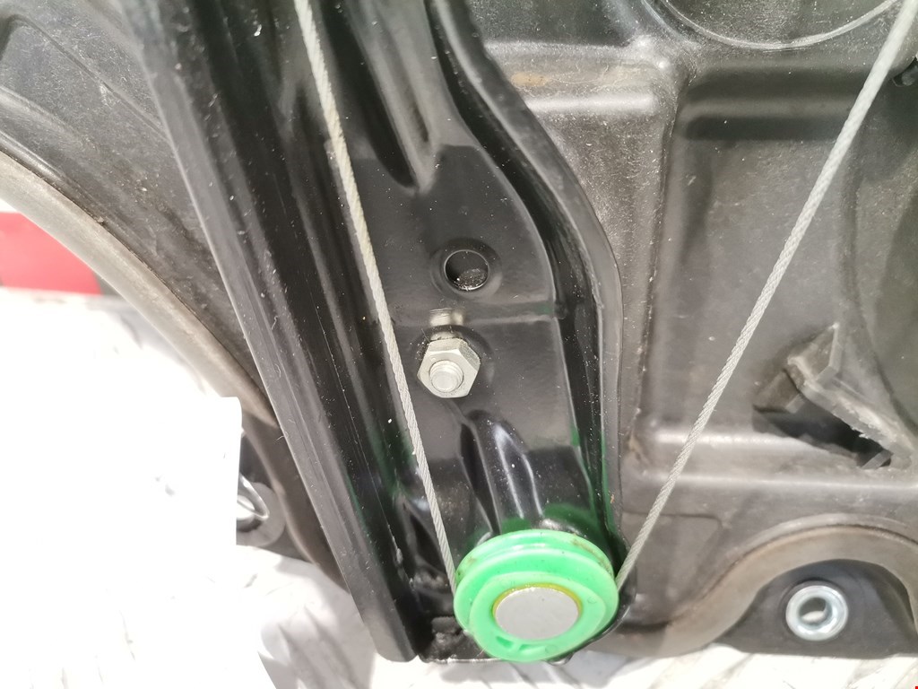 Стеклоподъемник задний правый VOLKSWAGEN Golf VI 2009-2012