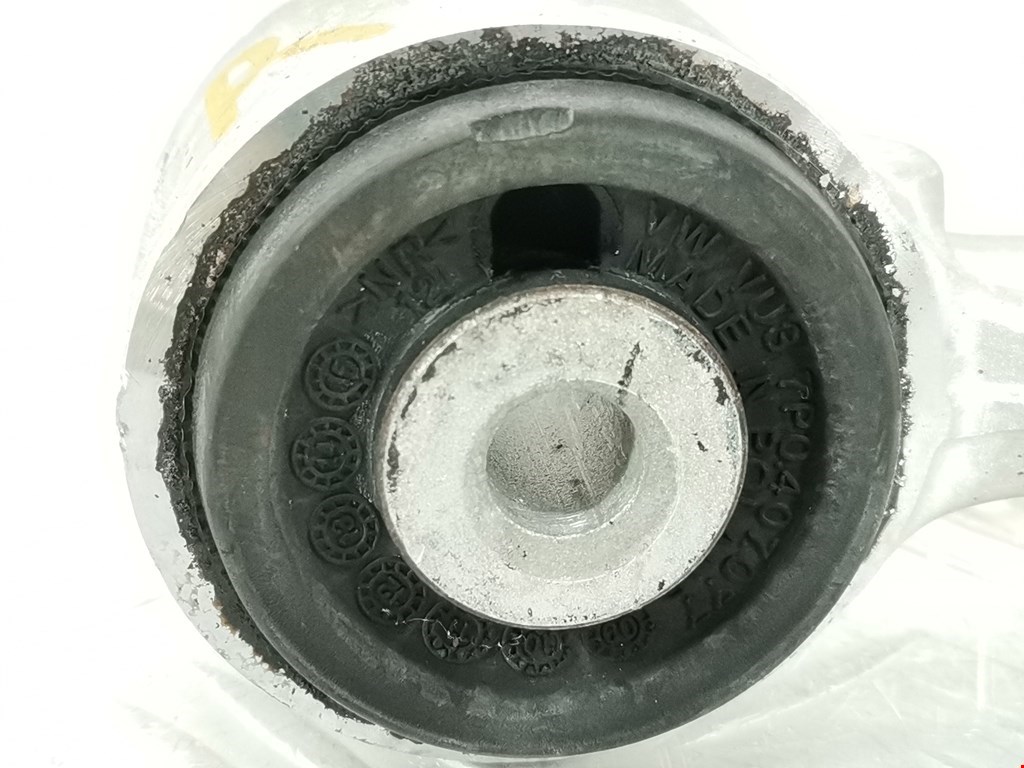 Рычаг передний правый VOLKSWAGEN Touareg 2010-2018