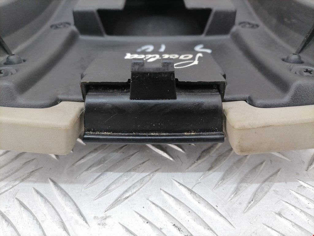 Подлокотник в салон CHRYSLER Pacifica 2003-2008