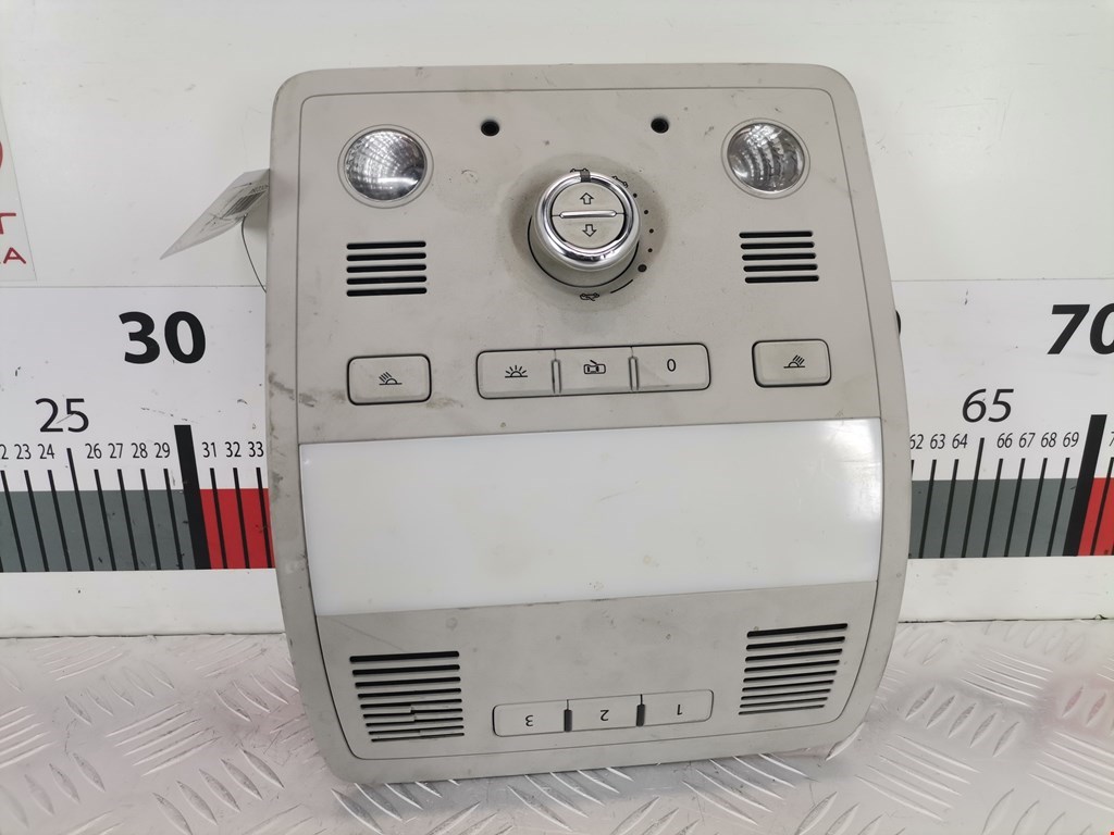 Плафон салонный Volkswagen Touareg 2 (2010-2018)