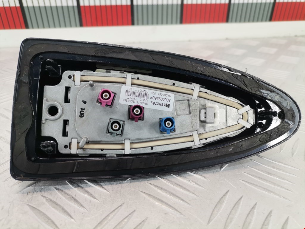 Антенна BMW X5 E70 2007-2013