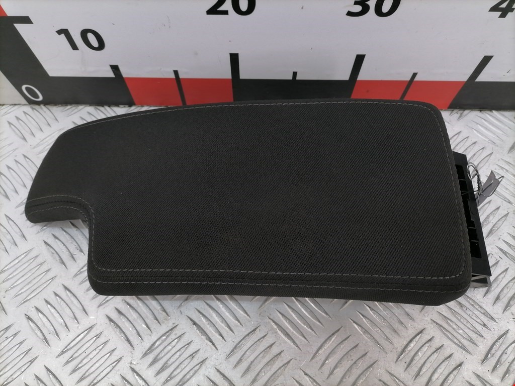 Подлокотник в салон RENAULT Megane III 2009-2016