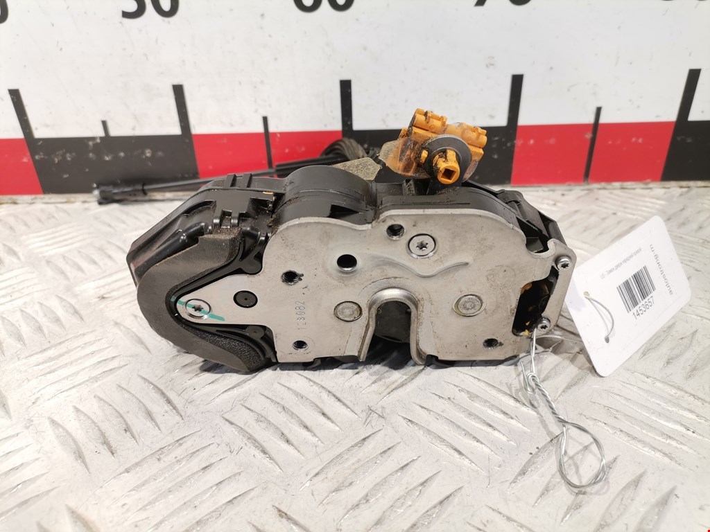 Замок двери передней правой CHEVROLET Equinox 2009-2017