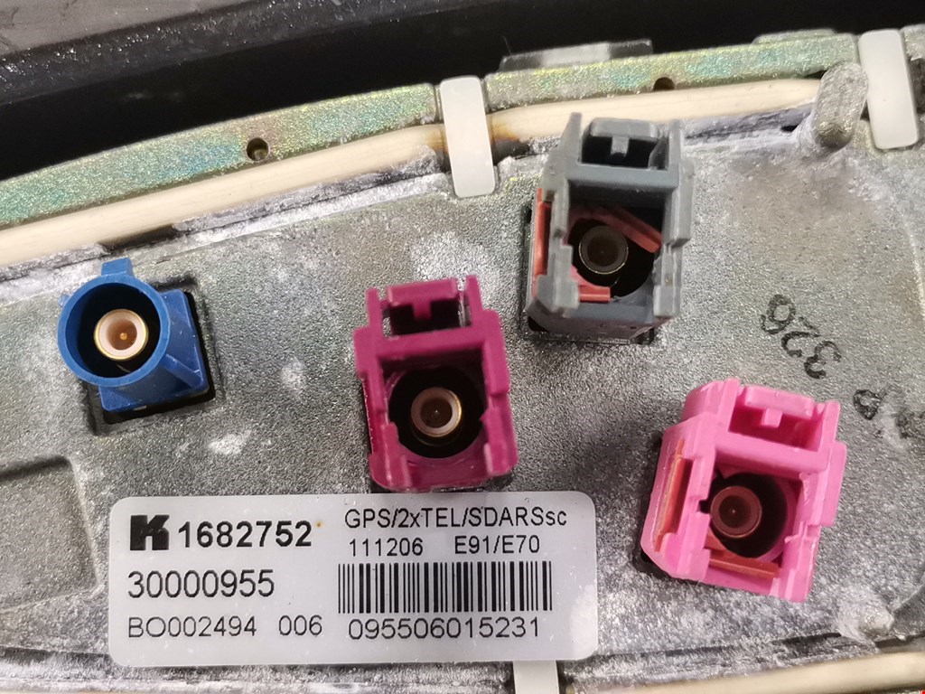 Антенна BMW X5 E70 2007-2013