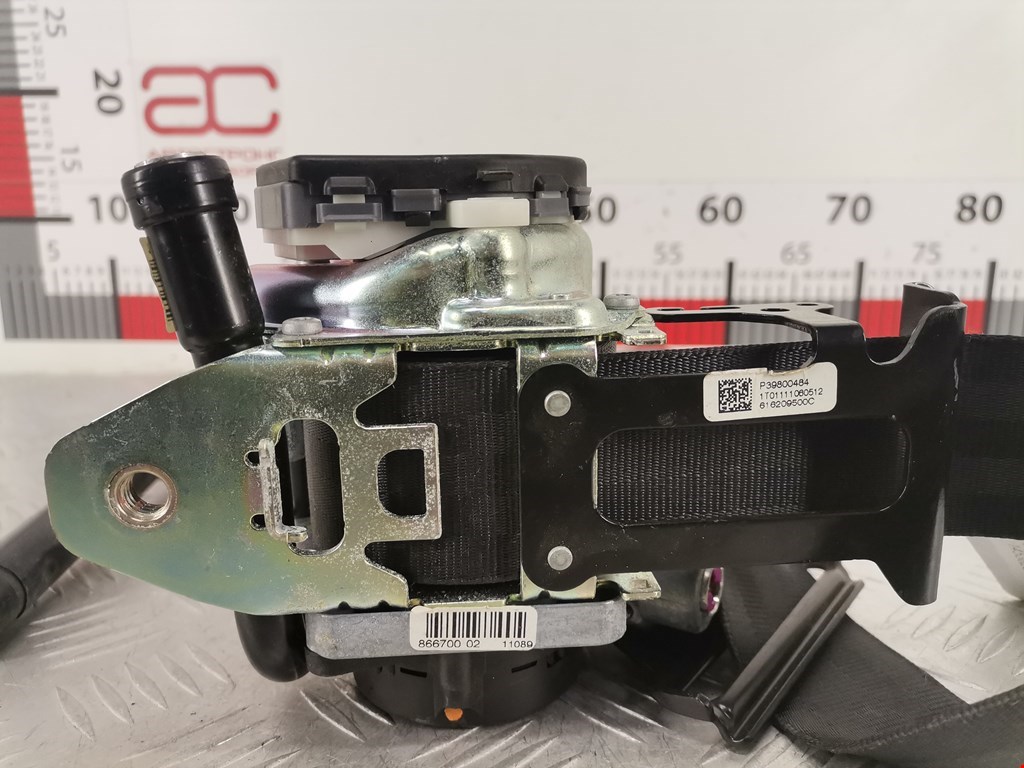 Ремень безопасности передний правый VOLVO S60 II 2010-2018