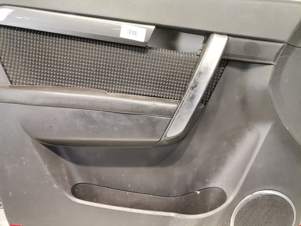 Обшивка двери передняя левая CHEVROLET Captiva 2006-2010